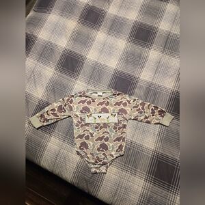 Stylish Camouflage Baby Bodysuit